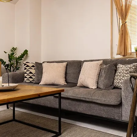 Апартаменты Stylish 1bd Flat With A Terrace Near The Centre Of By Flat Mаnager *